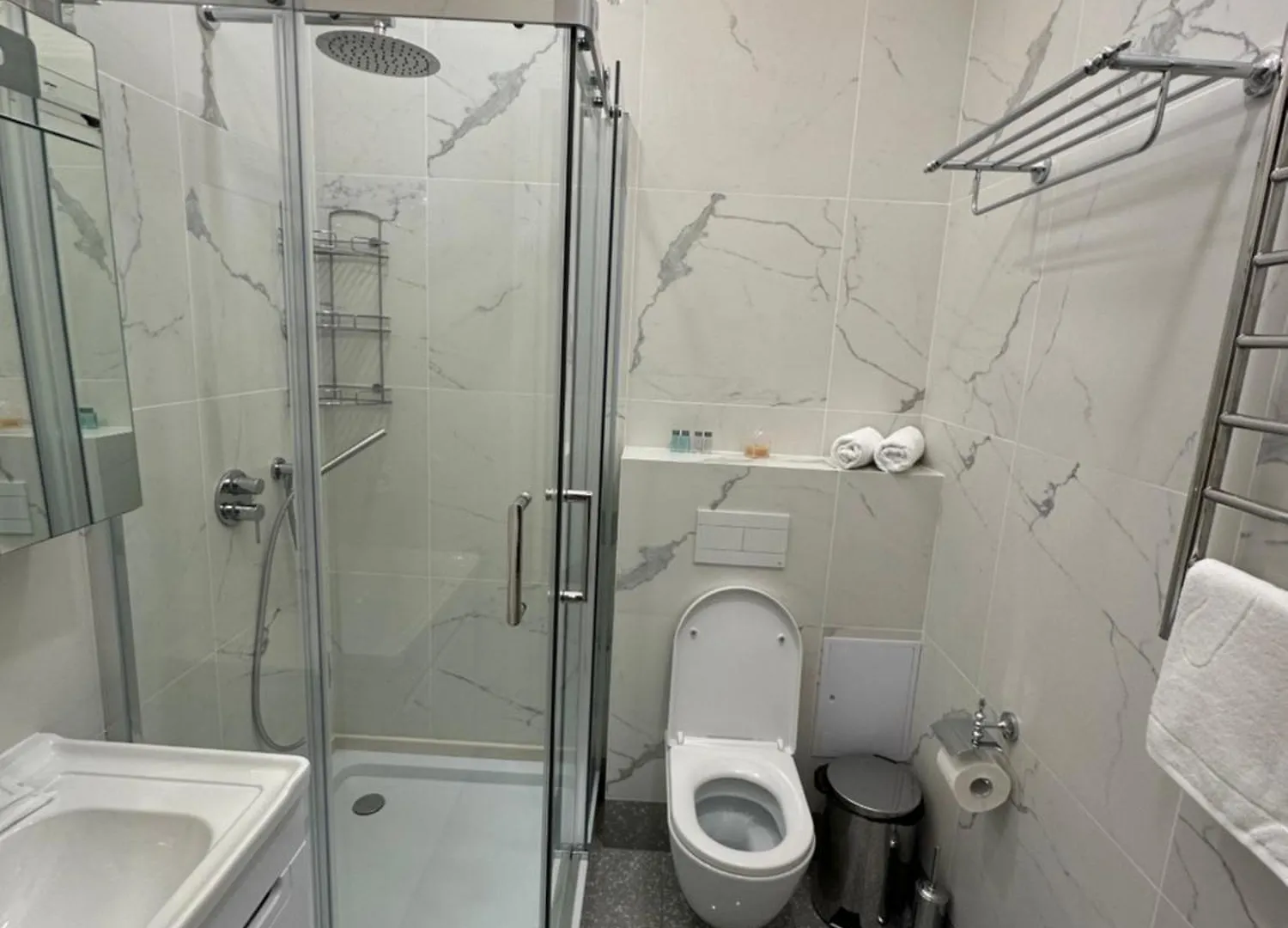 Amir Vip Apartments Almaty